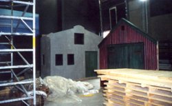 Saltfisksetri� � Grindav�k. Leikmyndir settar upp. Steinsteypt h�s og  
b�ruj�rnsh�s